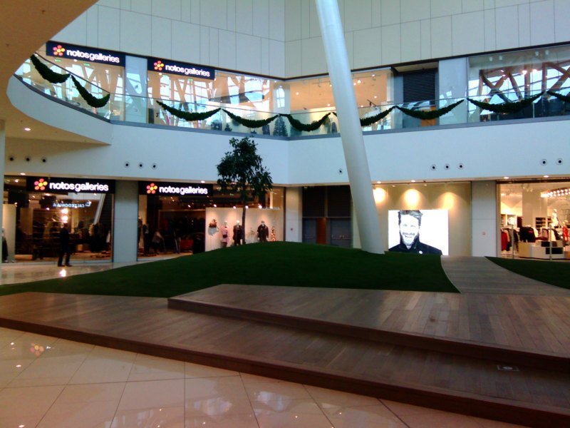 Пред Notos Galleries
